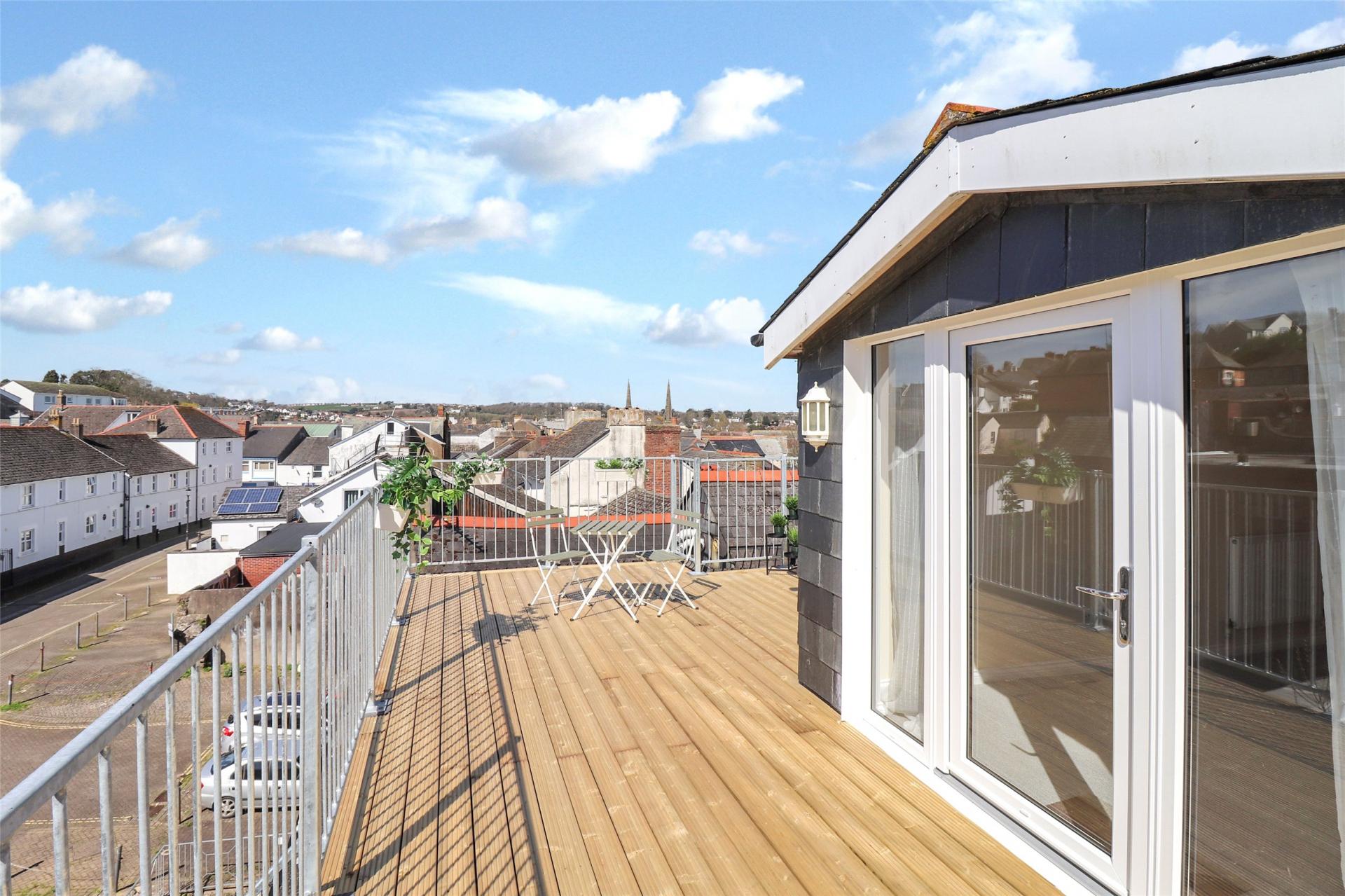 2 bedroom Apartment for rent in Devon