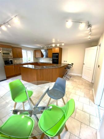 Kitchen / Diner