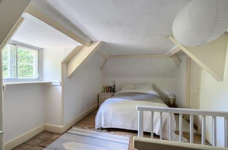 29-681a75f2b218a-...