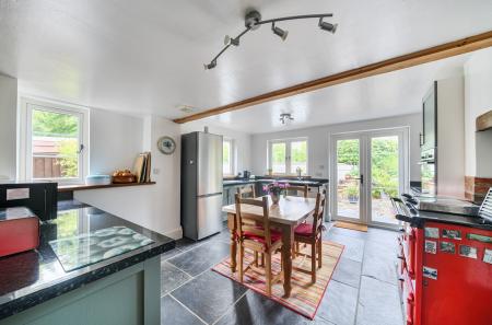 1299272-10-683711...