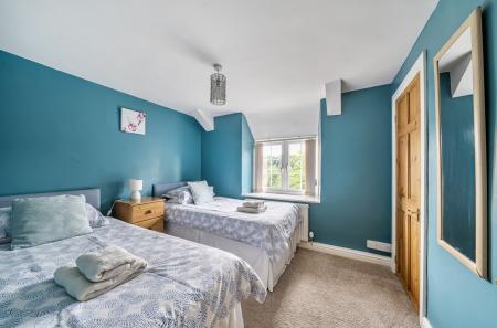 1295211-28-683a01...