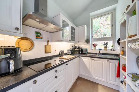 1330551-5-688a60b...