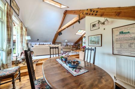 1330551-8-688a618...