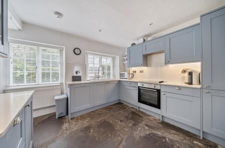 1346509-9-68b6ff0...