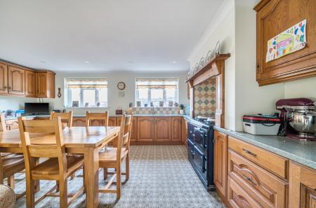 1386290-5-6939a29...