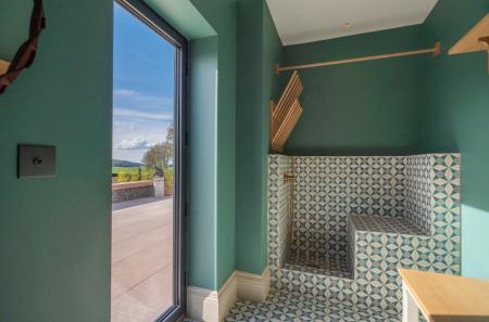 Boot/Wash Room
