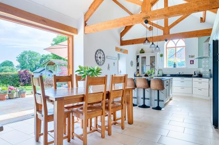 1288999-40-6826ed...