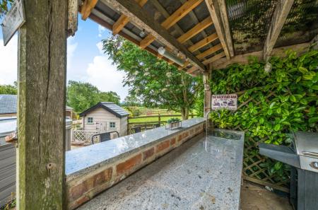 Outdoor Kitchen