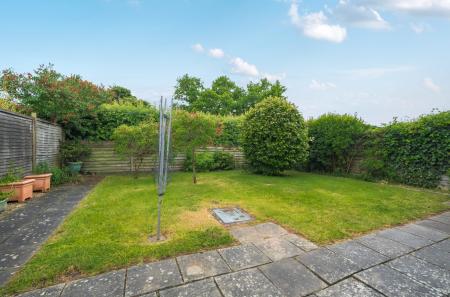 1297401-4-682da51...