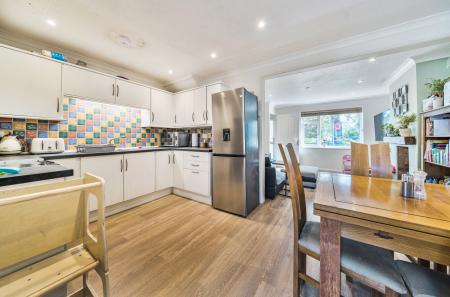 1318066-15-6866c9...