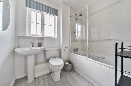 1328720-18-688b44...