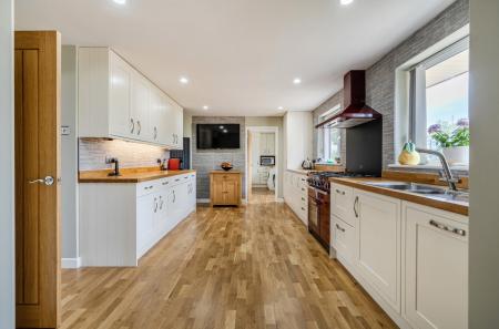 1333382-11-689503...