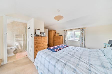 1334511-7-68a2ead...