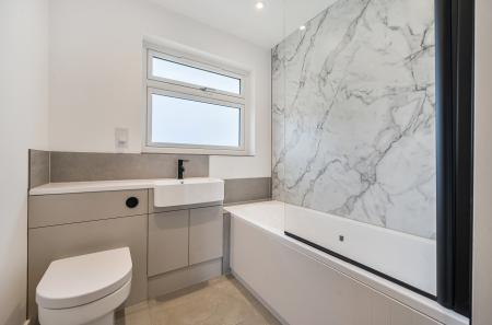 1347954-8-68bf0e1...