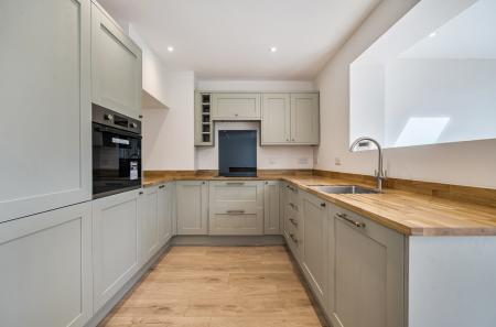 1347954-17-68bf0e...