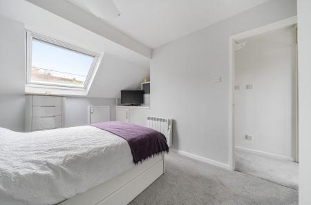 1374332-18-690337...