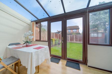 1383211-7-691c571...