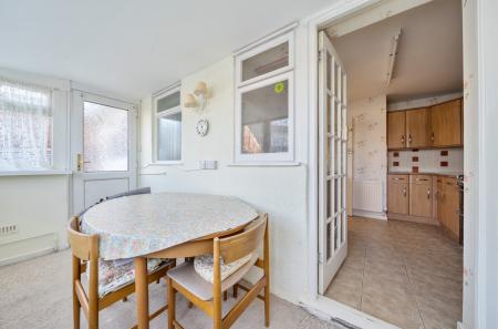 1383183-5-69203a9...