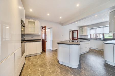 1387220-11-693af1...