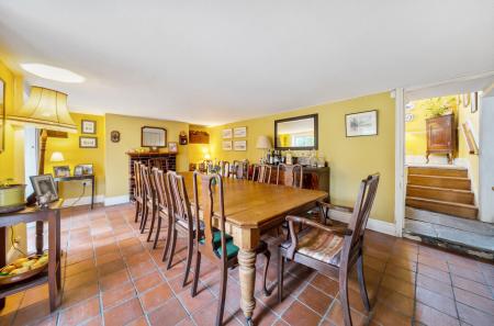 1383583-28-6936da...