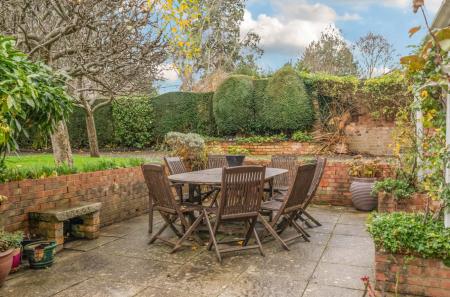 1383583-1-6936d4b...