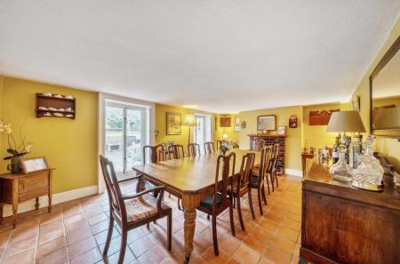 1383583-27-6936da...