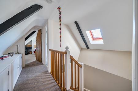 1386146-2-695d113...