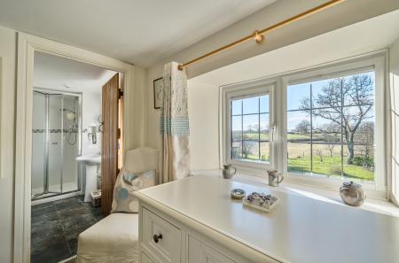 1386146-11-695d17...