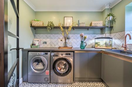 1395710-6-6965142...