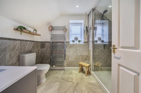 1395710-24-696516...