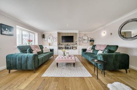 1395710-12-696514...