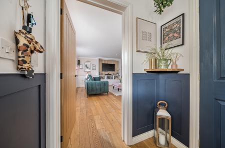 1395710-17-696515...