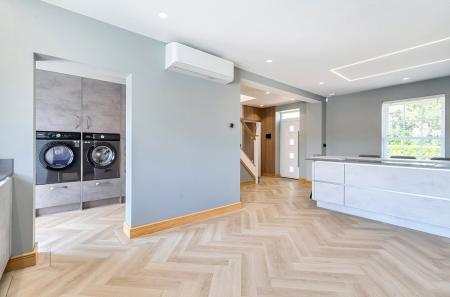 1330375-9-688d790...