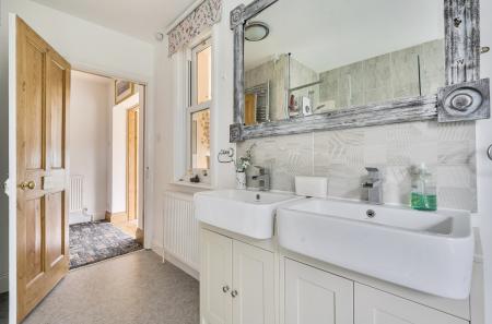 1364639-20-68ed2d...