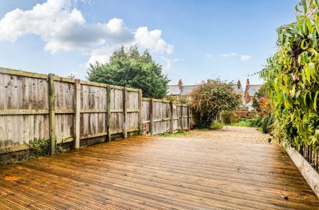 1371104-4-68f621e...