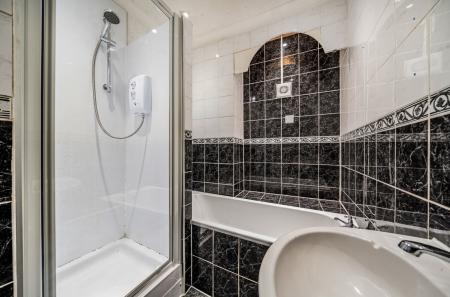 1371104-17-68f62c...