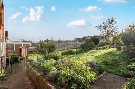 1371097-7-68f8aa0...