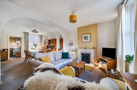 1371097-16-68f8aa...