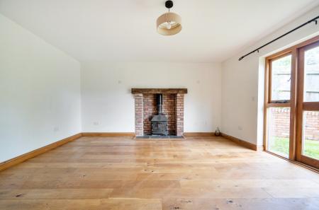 1370632-8-68ff9d7...