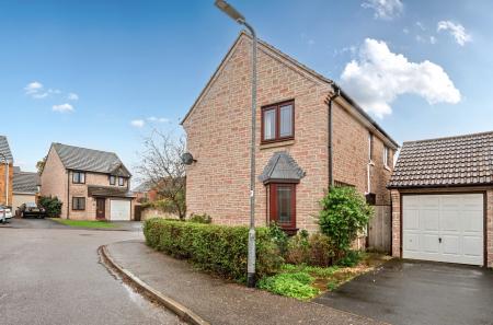 1358634-5-68fa33b...