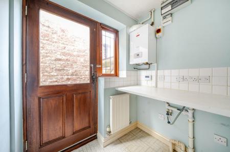 1358634-17-68fa35...