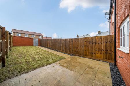 1389193-5-69400fb...