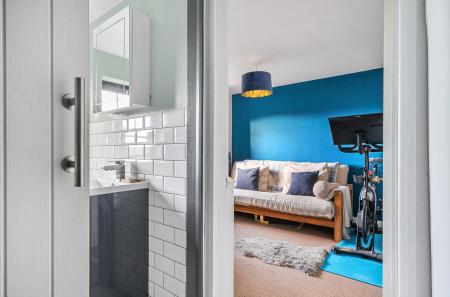 1389105-19-694195...