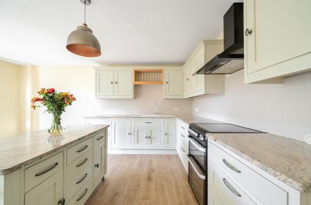 1405058-11-6978f2...