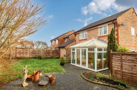 1406119-8-697a122...