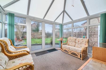 1406119-9-697a126...