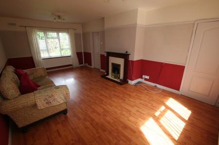 Heather Close, Great Sutton, Ellesmere Port, Cheshire. CH66