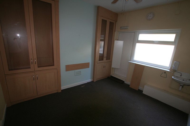 Office for rent in Ellesmere Port