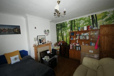Rossmore Road East, Rossmore, Ellesmere Port, Cheshire. CH65 3BN