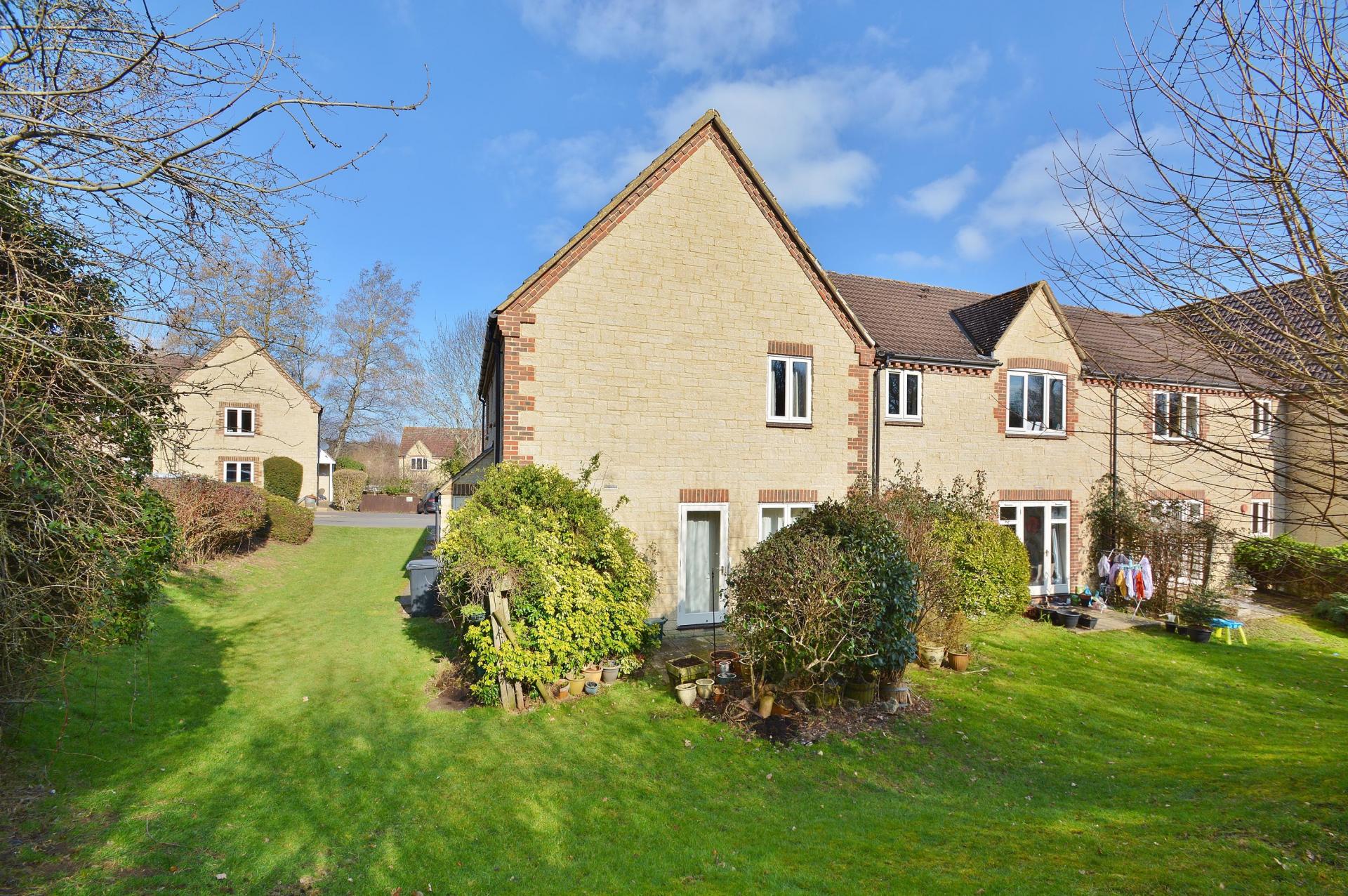 2 bedroom Ground Floor Flat for sale in Wheatley